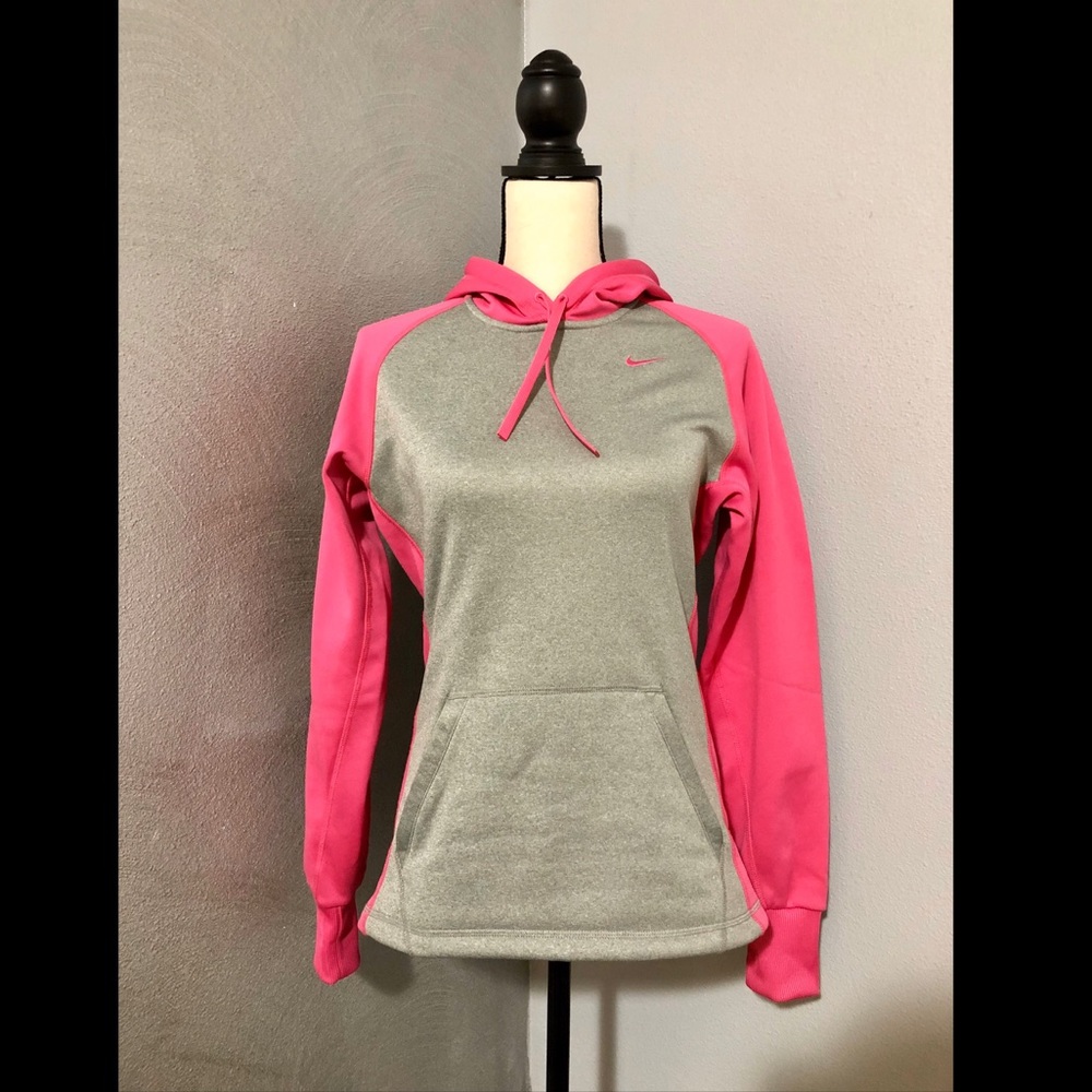 NWOT Nike Therma-Fit Sweatshirt